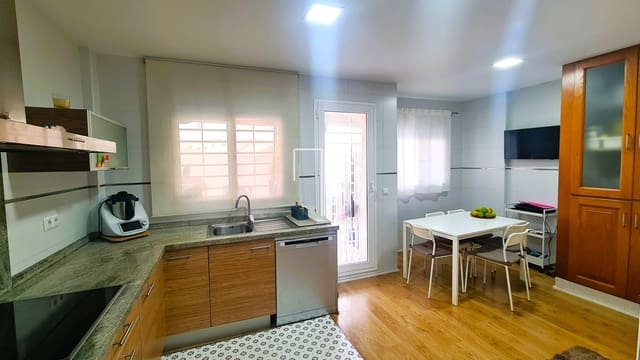 3 chambre Villa/Maison Semi-Mitoyenne à vendre à Alberic - 225 000 € (Ref: 9357214)