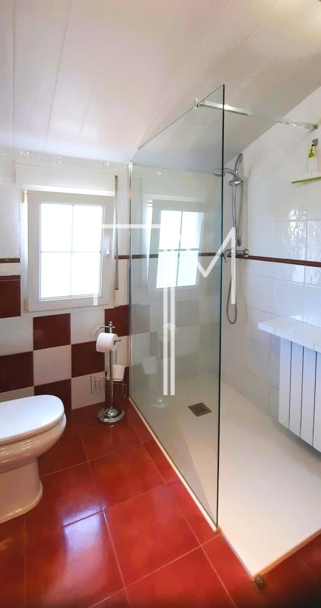 5 soverom Villa til salgs i Alzira med svømmebasseng garasje - € 450 000 (Ref: 9400892)