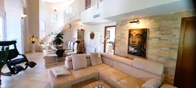 5 soveværelse Villa til salg i Alzira med swimmingpool garage - € 450.000 (Ref: 9400892)