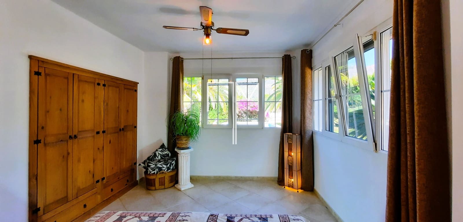 5 soverom Villa til salgs i Alzira med svømmebasseng garasje - € 450 000 (Ref: 9400892)