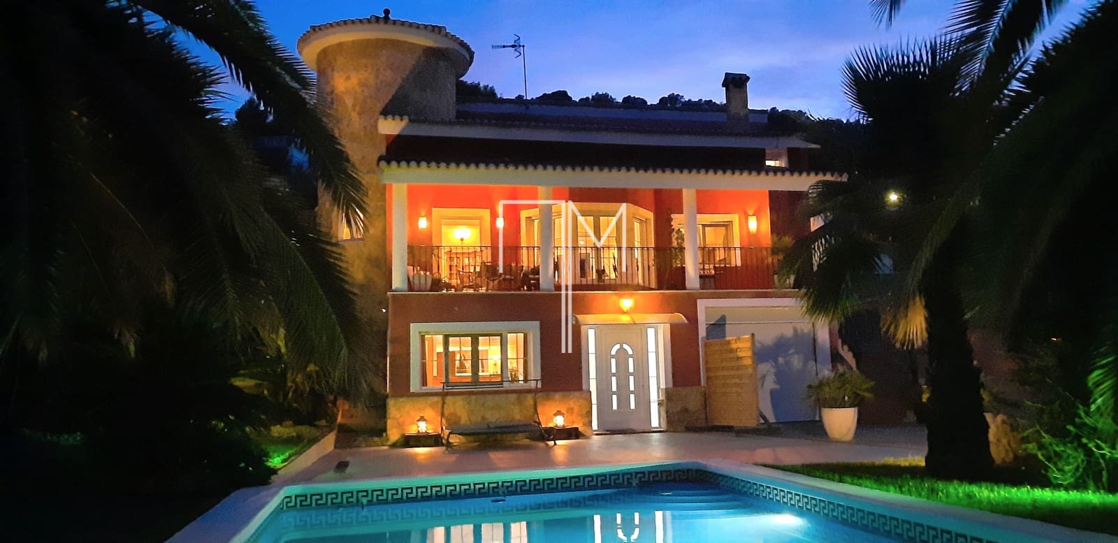 5 soverom Villa til salgs i Alzira med svømmebasseng garasje - € 450 000 (Ref: 9400892)