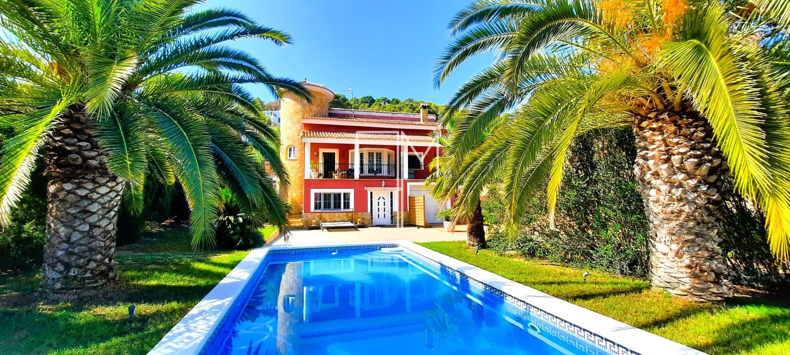 5 soverom Villa til salgs i Alzira med svømmebasseng garasje - € 450 000 (Ref: 9400892)