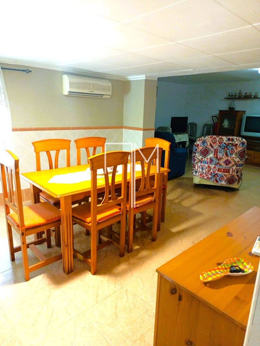 5 slaapkamer Villa te koop in Alberic met zwembad - € 189.000 (Ref: 9575033)