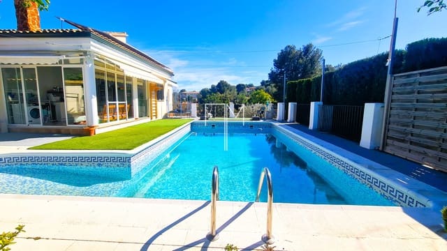 5 makuuhuone Huvila myytävänä paikassa Alberic mukana uima-altaan 
autotalli - 365 000 € (Ref: 9624209)