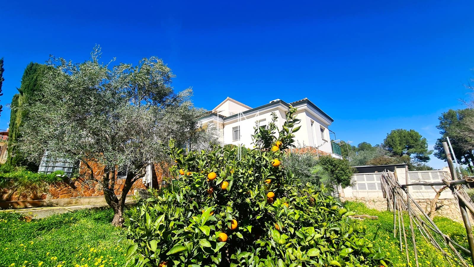 5 makuuhuone Huvila myytävänä paikassa Alberic mukana uima-altaan 
autotalli - 365 000 € (Ref: 9624209)