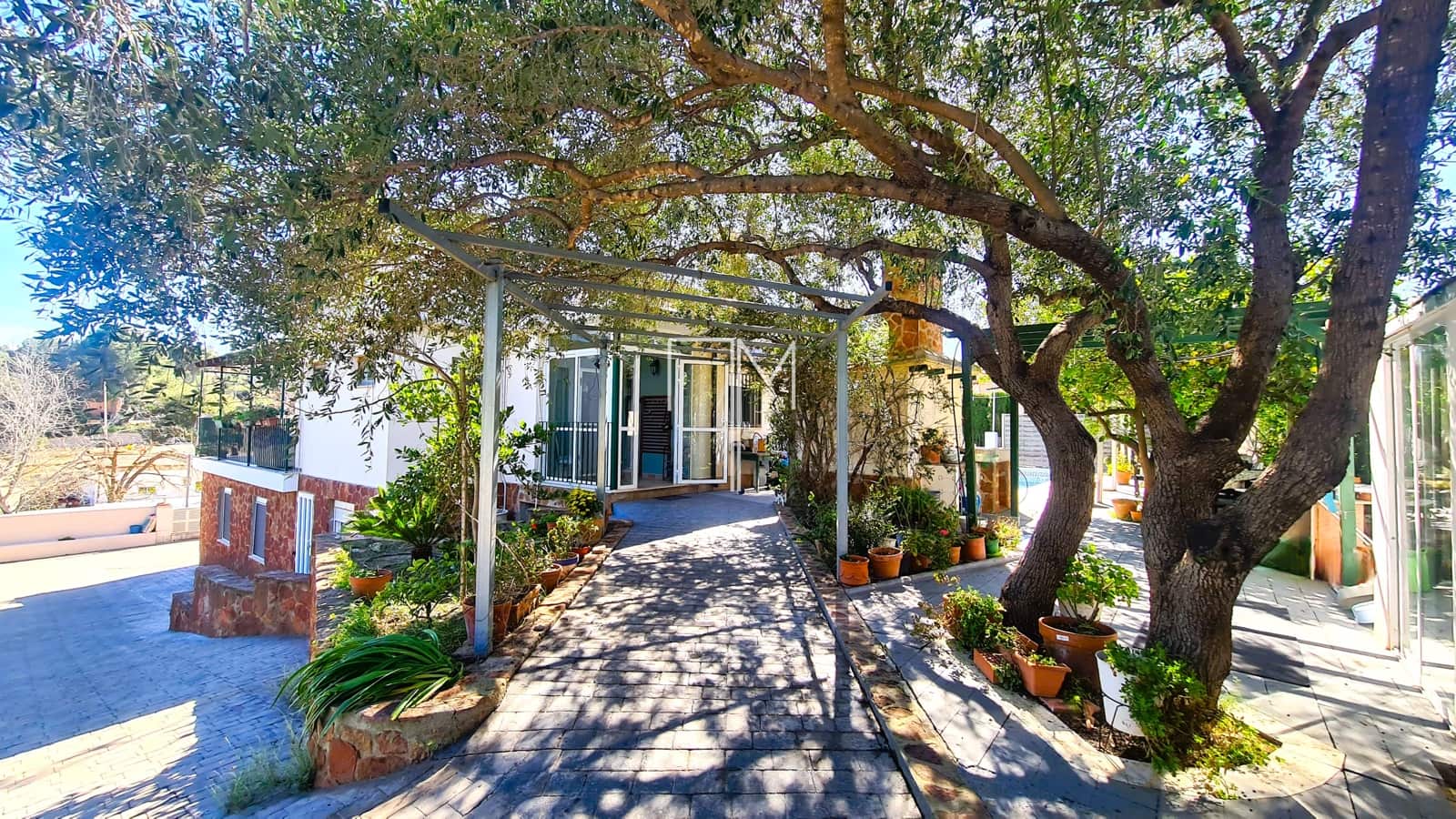 5 makuuhuone Huvila myytävänä paikassa Alberic mukana uima-altaan 
autotalli - 365 000 € (Ref: 9624209)