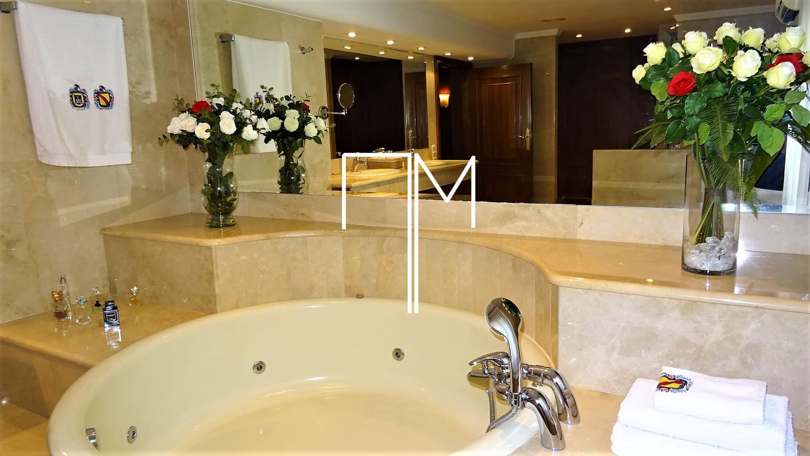 Chalet de 4 habitaciones en Ontinyent en venta con piscina garaje - 1.355.000 € (Ref: 9636197)