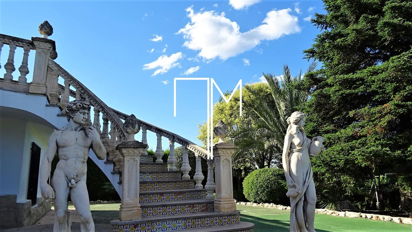 Chalet de 4 habitaciones en Ontinyent en venta con piscina garaje - 1.355.000 € (Ref: 9636197)