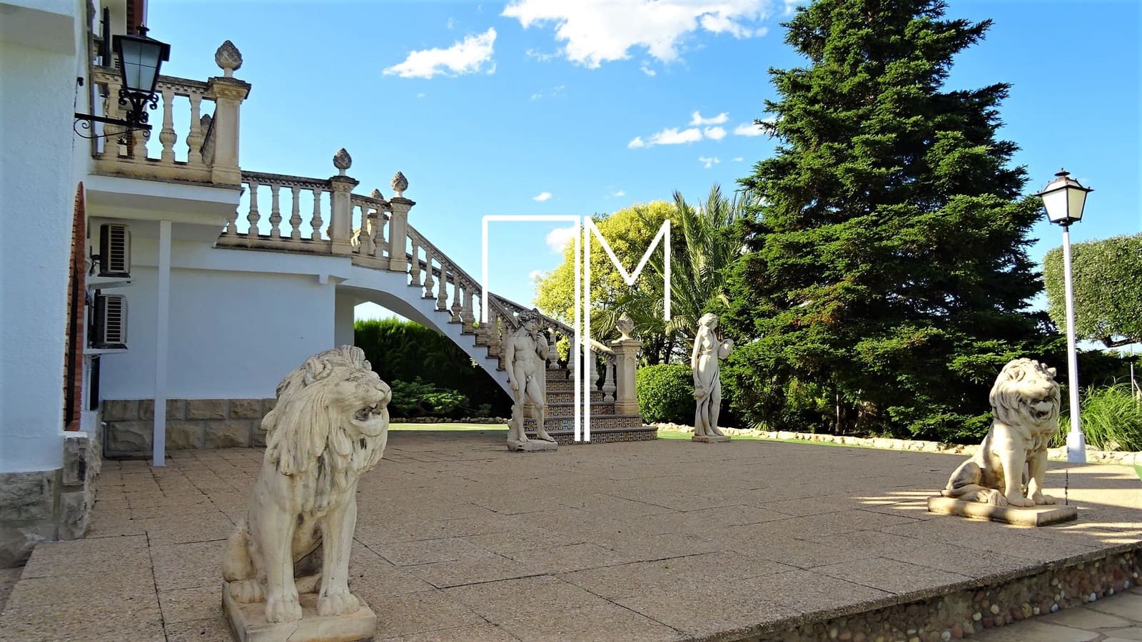 Chalet de 4 habitaciones en Ontinyent en venta con piscina garaje - 1.355.000 € (Ref: 9636197)