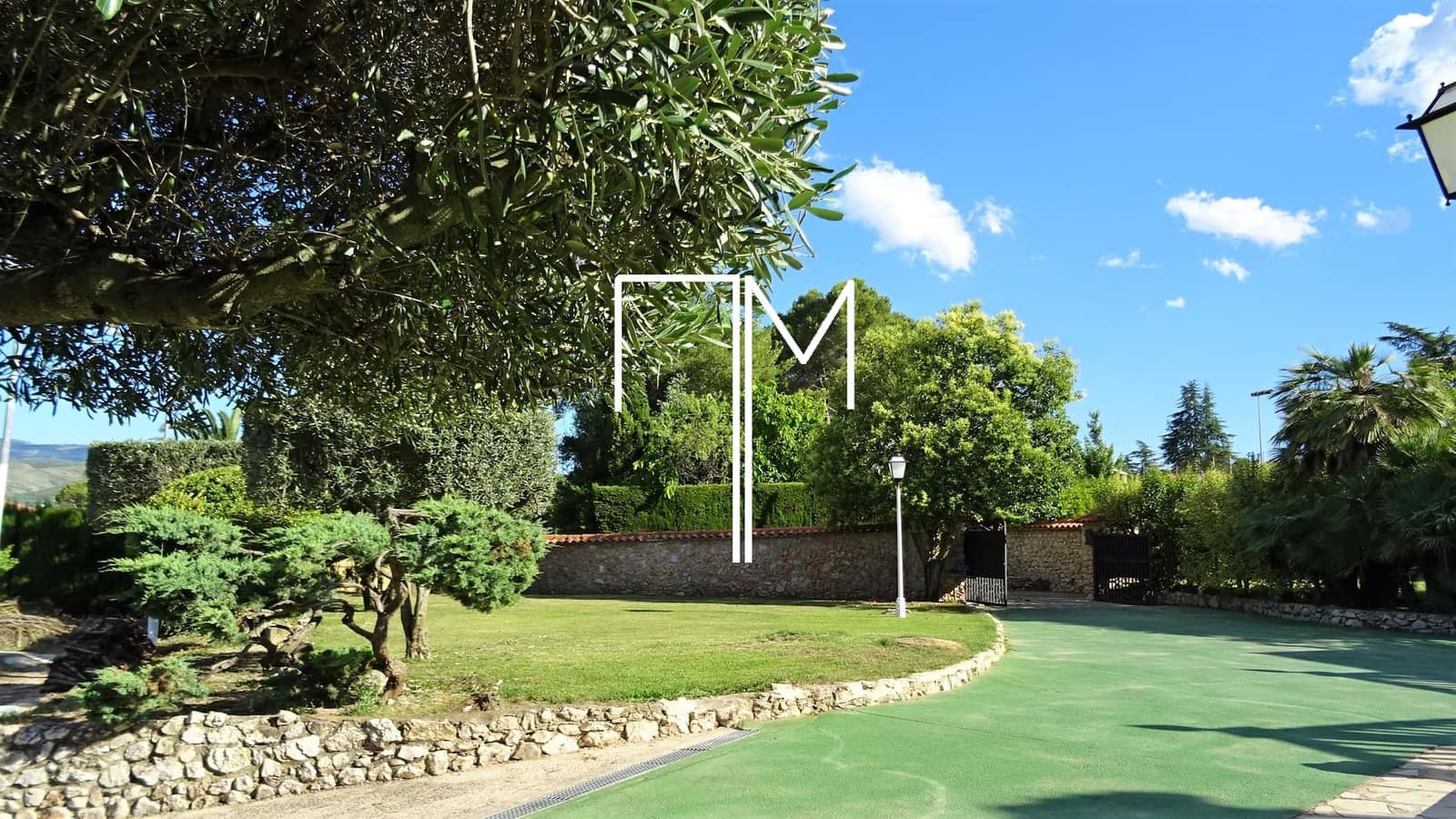 Chalet de 4 habitaciones en Ontinyent en venta con piscina garaje - 1.355.000 € (Ref: 9636197)