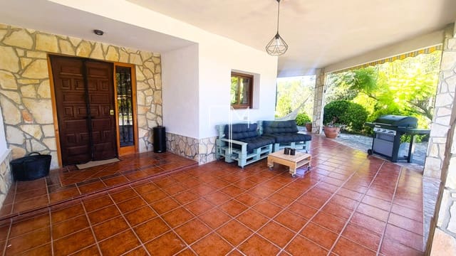3 soverom Villa til salgs i Xàtiva med svømmebasseng garasje - € 480 000 (Ref: 9742996)