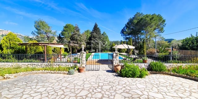 3 soverom Villa til salgs i Xàtiva med svømmebasseng garasje - € 480 000 (Ref: 9742996)