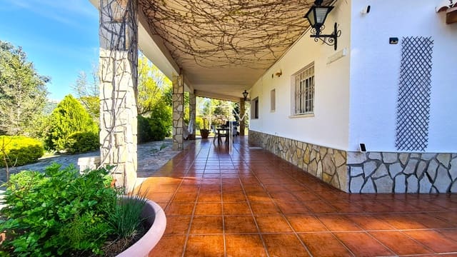 3 soverom Villa til salgs i Xàtiva med svømmebasseng garasje - € 480 000 (Ref: 9742996)