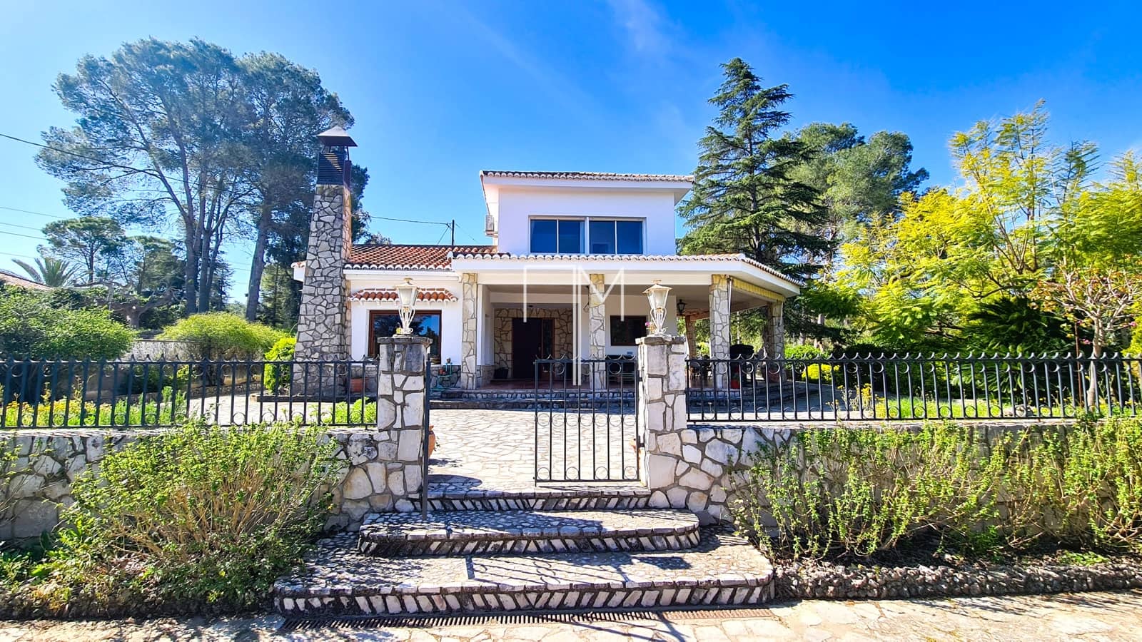 3 soverom Villa til salgs i Xativa med svømmebasseng garasje - € 480 000 (Ref: 9742996)