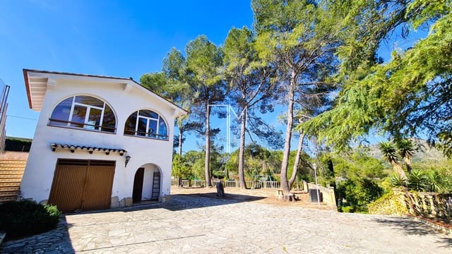 3 soverom Villa til salgs i Xàtiva med svømmebasseng garasje - € 480 000 (Ref: 9742996)