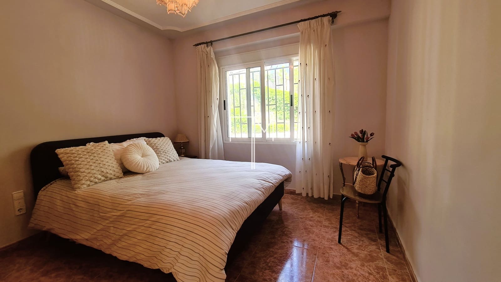 5 bedroom Villa for sale in Xativa with garage - € 435,000 (Ref: 9819641)