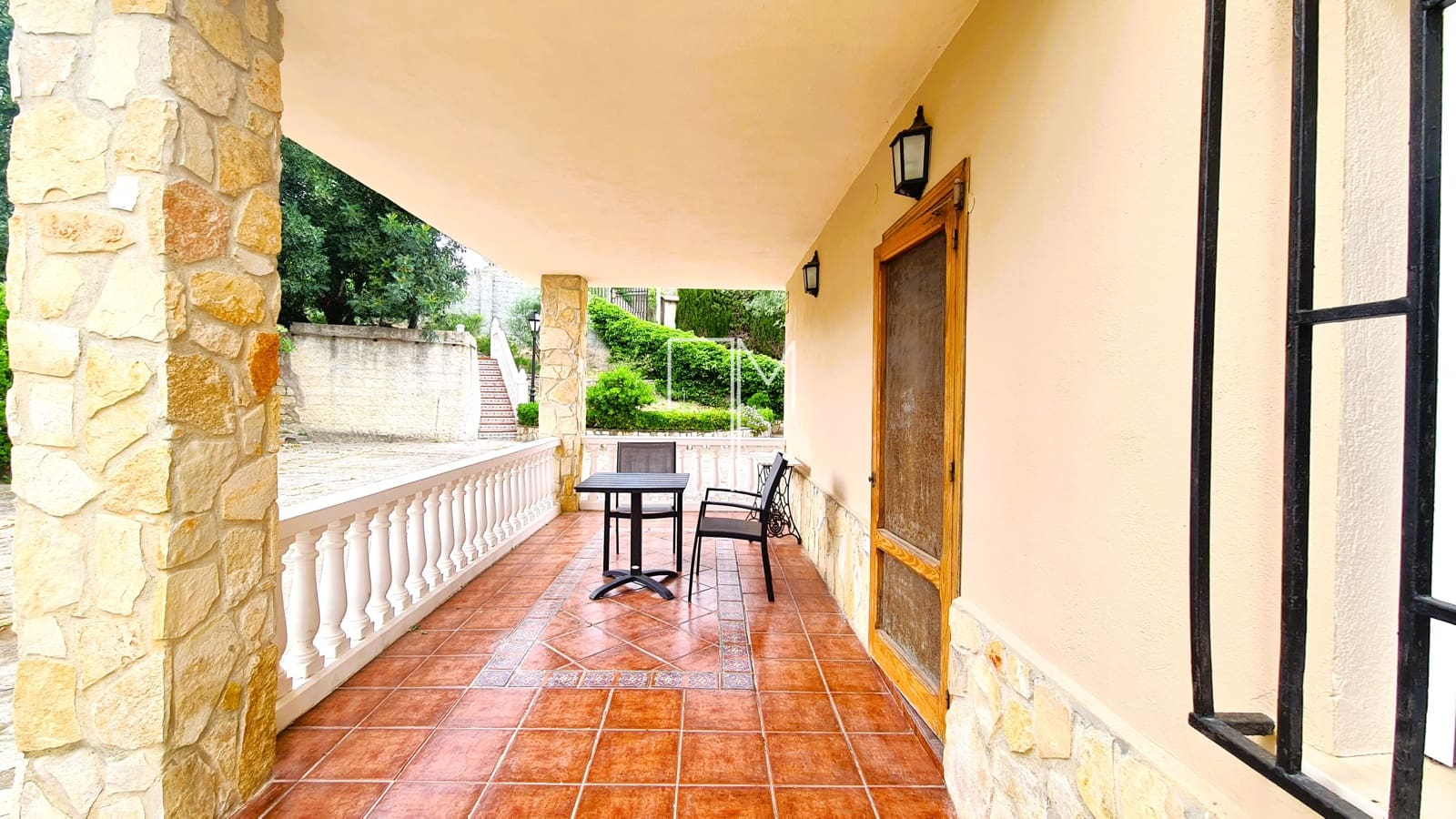 5 bedroom Villa for sale in Xativa with garage - € 435,000 (Ref: 9819641)