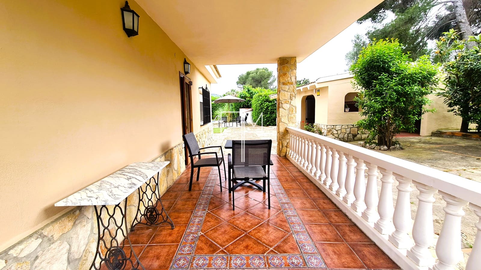 5 bedroom Villa for sale in Xativa with garage - € 435,000 (Ref: 9819641)