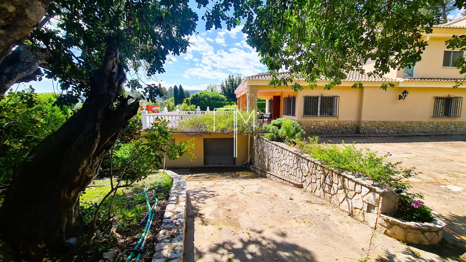 5 bedroom Villa for sale in Xativa with garage - € 435,000 (Ref: 9819641)