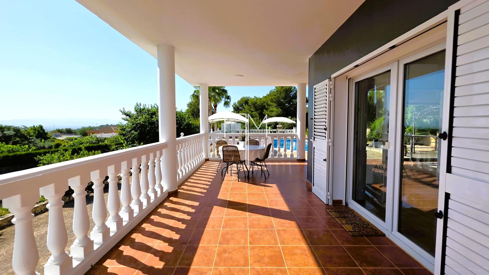 Chalet de 5 habitaciones en Alberic en venta con piscina garaje - 460.000 € (Ref: 9885207)