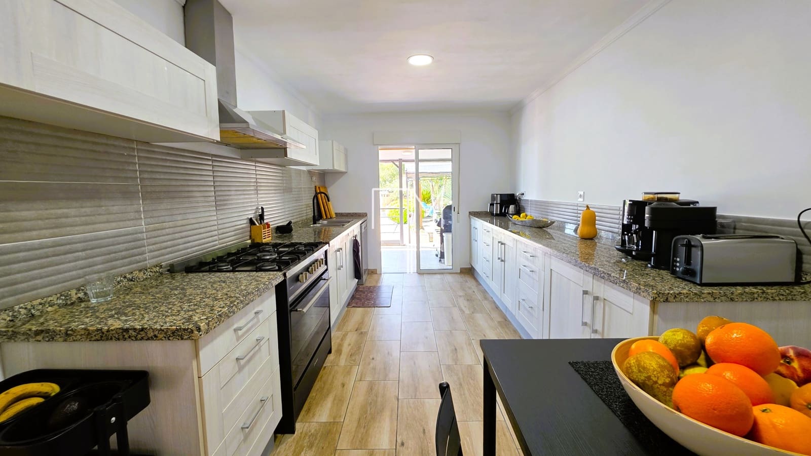 Chalet de 5 habitaciones en Alberic en venta con piscina garaje - 460.000 € (Ref: 9885207)