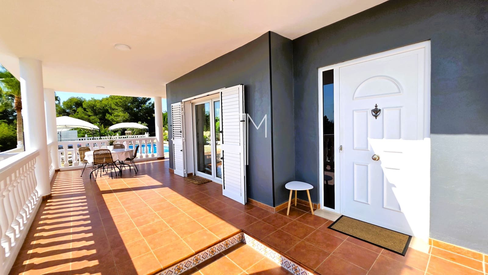 Chalet de 5 habitaciones en Alberic en venta con piscina garaje - 460.000 € (Ref: 9885207)
