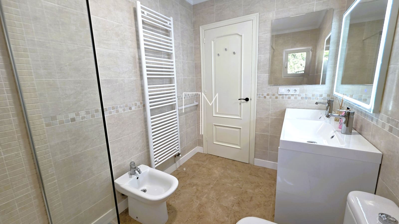 Chalet de 5 habitaciones en Alberic en venta con piscina garaje - 460.000 € (Ref: 9885207)
