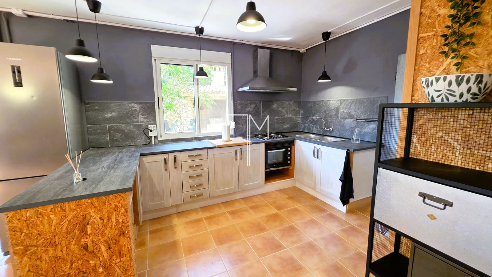 Chalet de 5 habitaciones en Alberic en venta con piscina garaje - 460.000 € (Ref: 9885207)