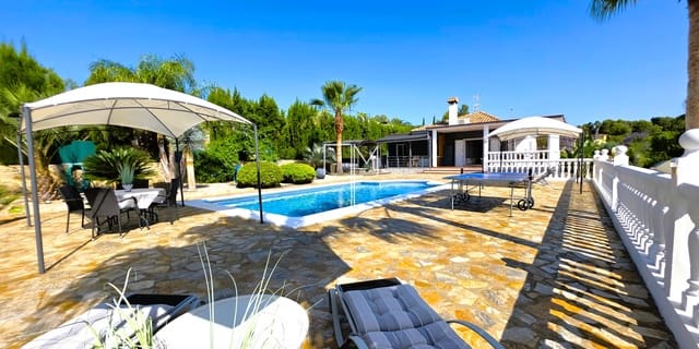 Chalet de 5 habitaciones en Alberic en venta con piscina garaje - 460.000 € (Ref: 9885207)