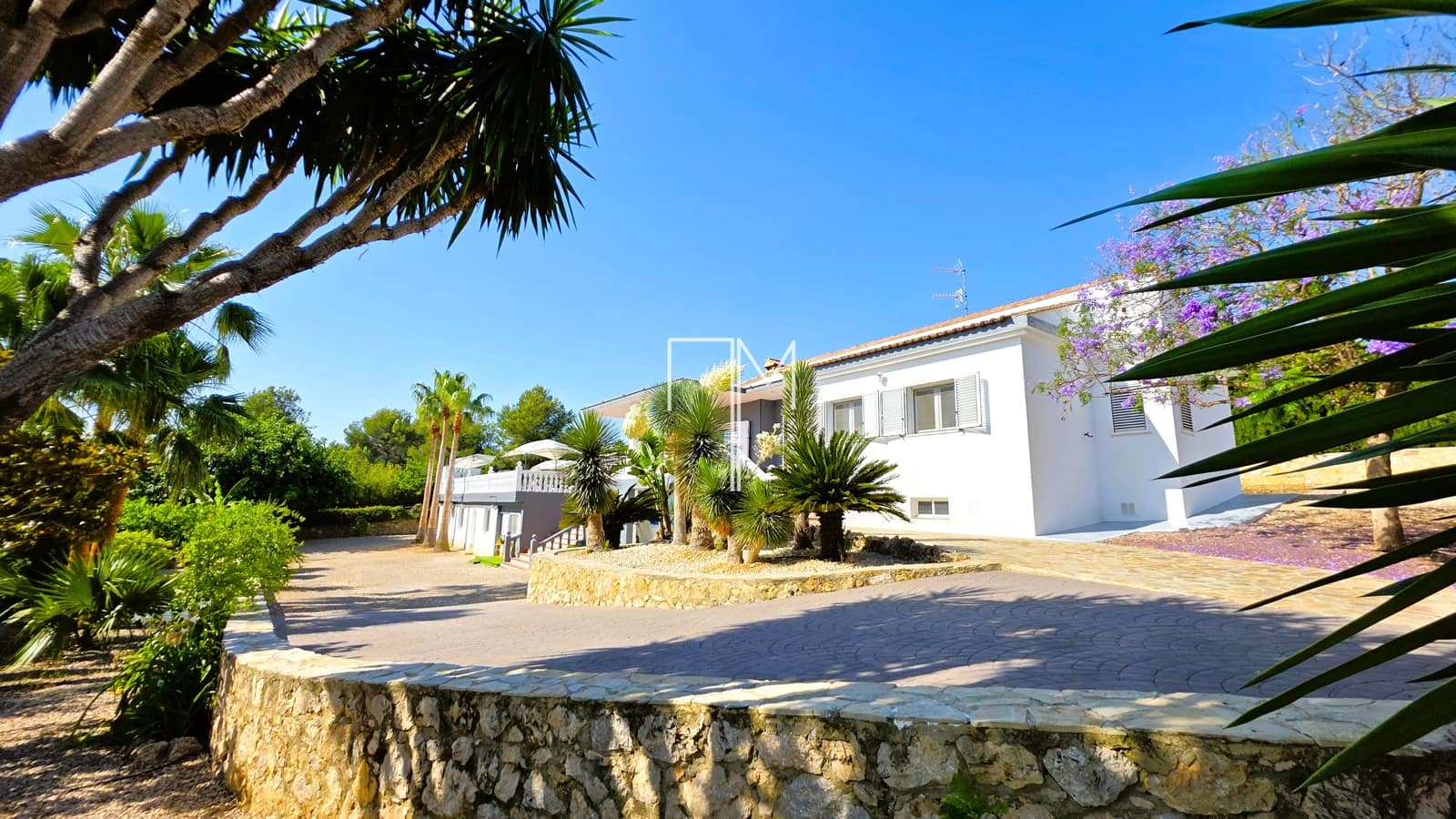 Chalet de 5 habitaciones en Alberic en venta con piscina garaje - 460.000 € (Ref: 9885207)