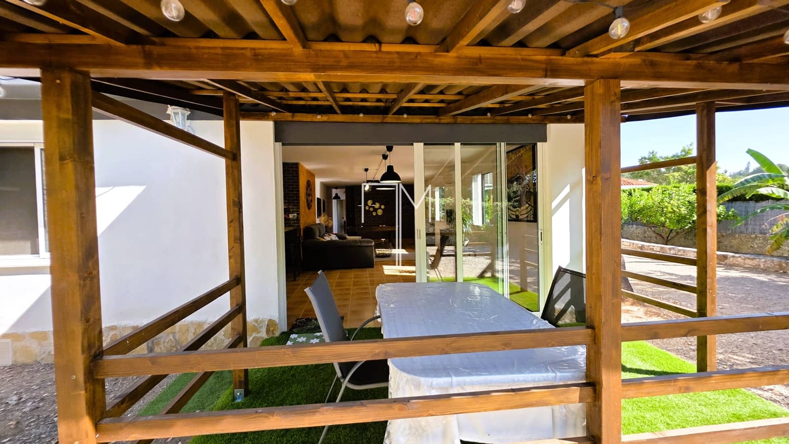 Chalet de 5 habitaciones en Alberic en venta con piscina garaje - 460.000 € (Ref: 9885207)