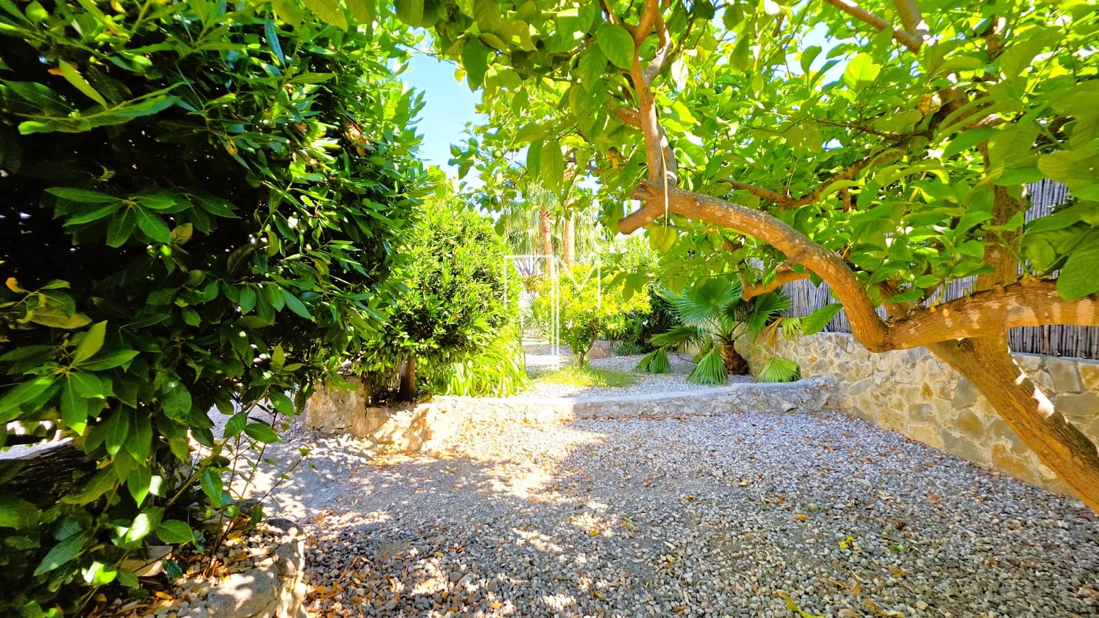Chalet de 5 habitaciones en Alberic en venta con piscina garaje - 460.000 € (Ref: 9885207)