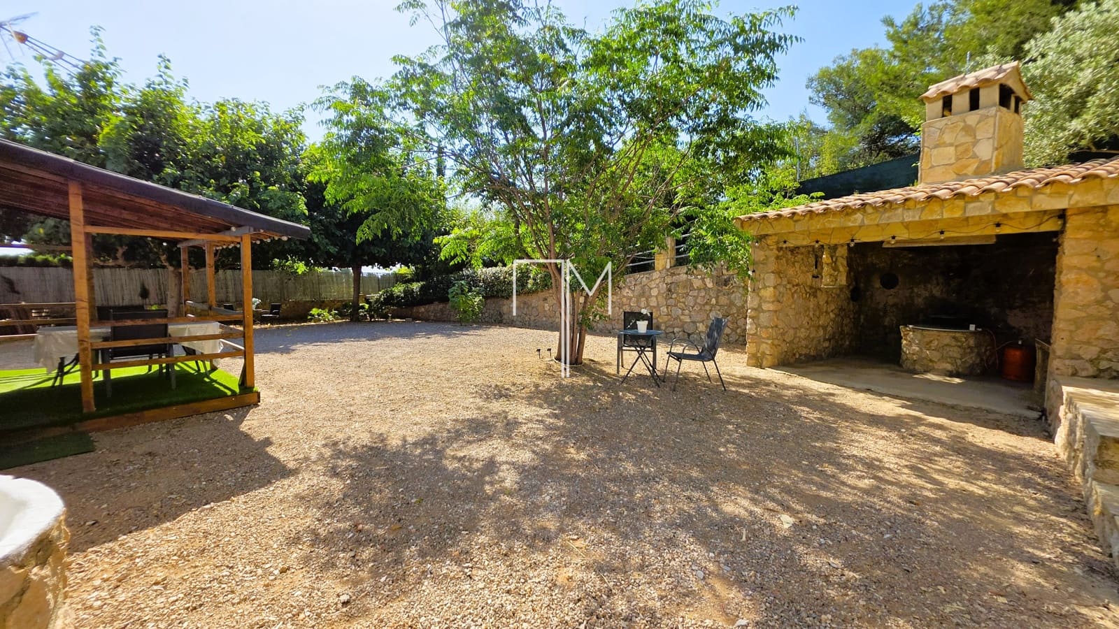 Chalet de 5 habitaciones en Alberic en venta con piscina garaje - 460.000 € (Ref: 9885207)