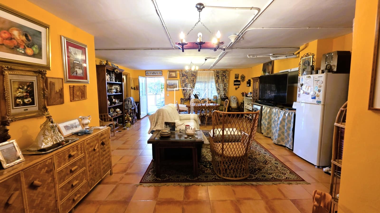 4 bedroom Villa for sale in Chiva with pool garage - € 443,000 (Ref: 9919056)