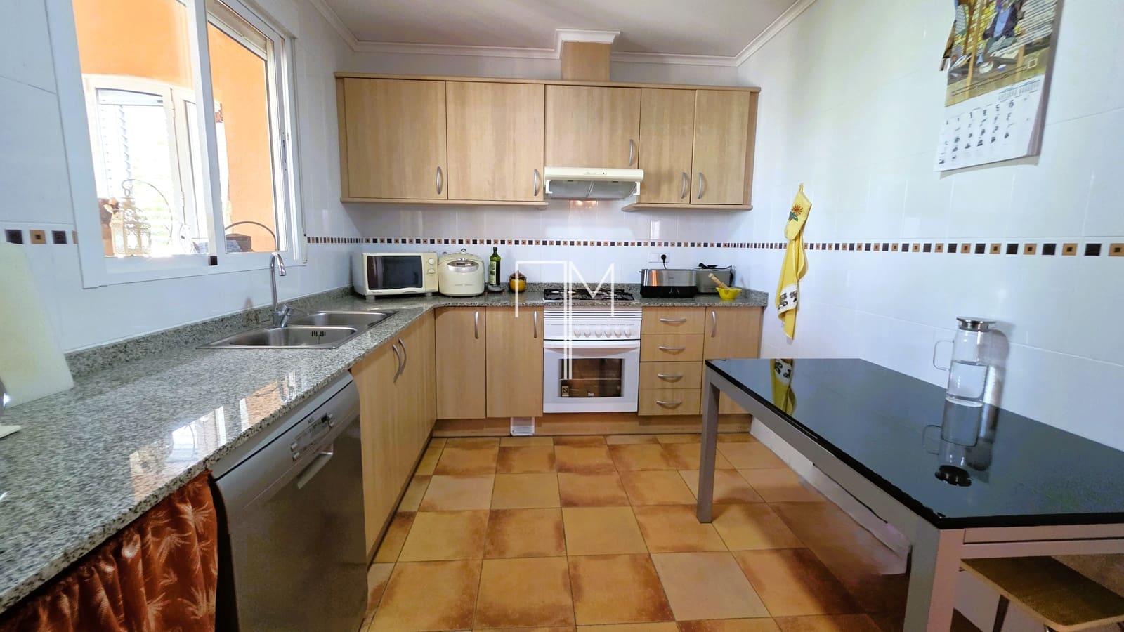 4 bedroom Villa for sale in Chiva with pool garage - € 443,000 (Ref: 9919056)