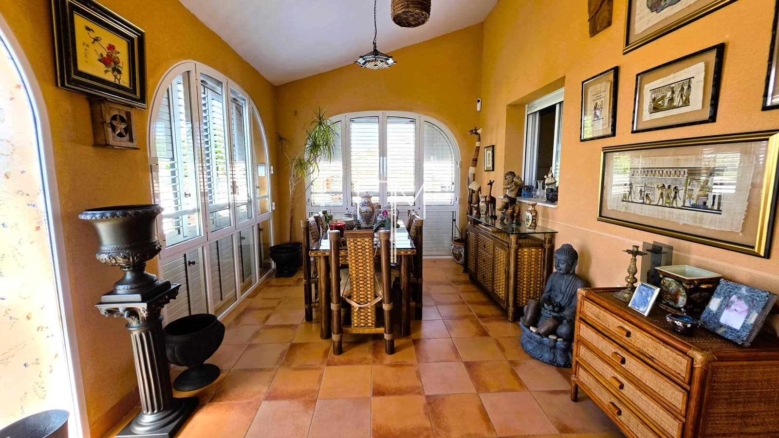 4 bedroom Villa for sale in Chiva with pool garage - € 443,000 (Ref: 9919056)