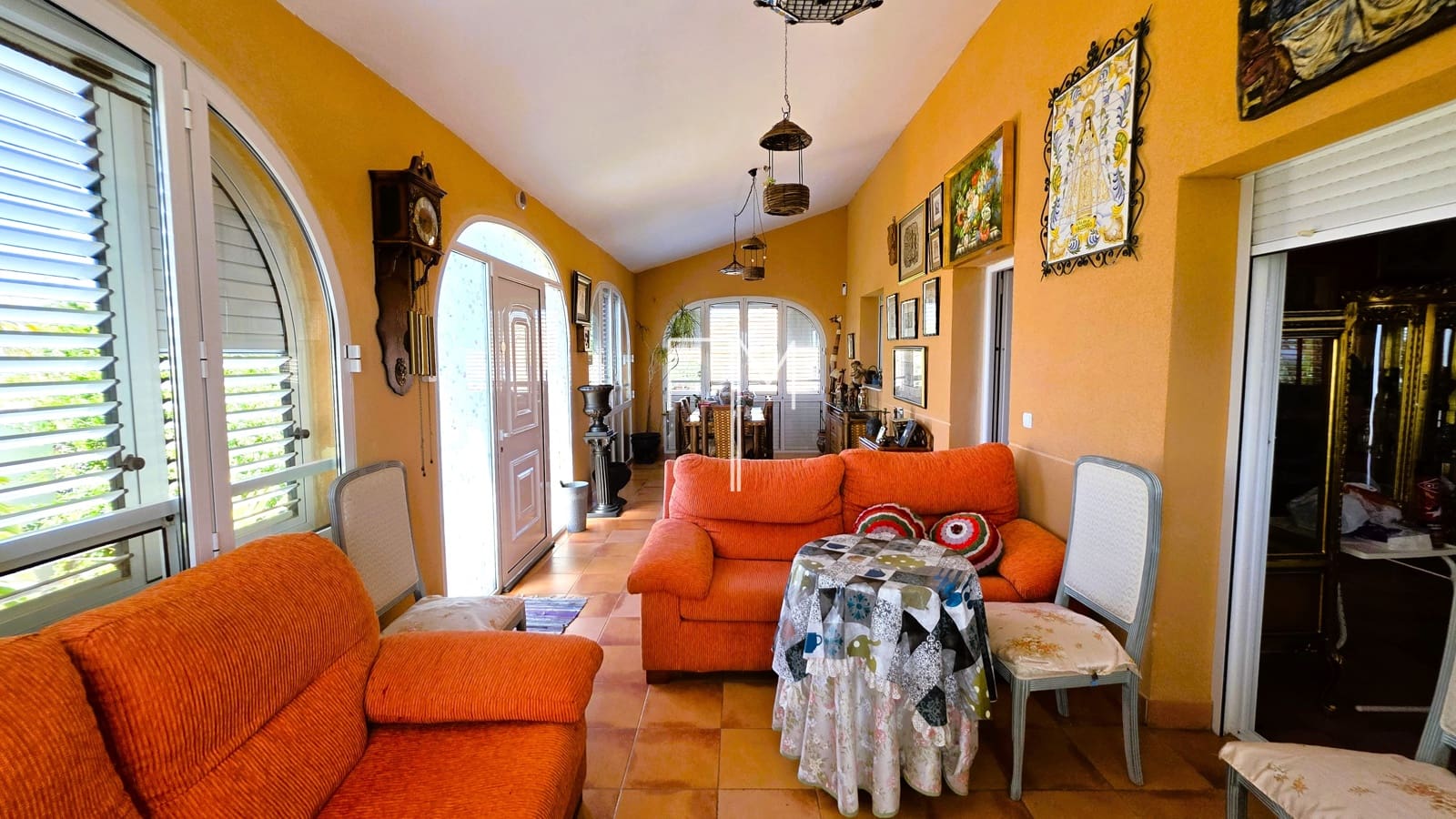 4 bedroom Villa for sale in Chiva with pool garage - € 443,000 (Ref: 9919056)