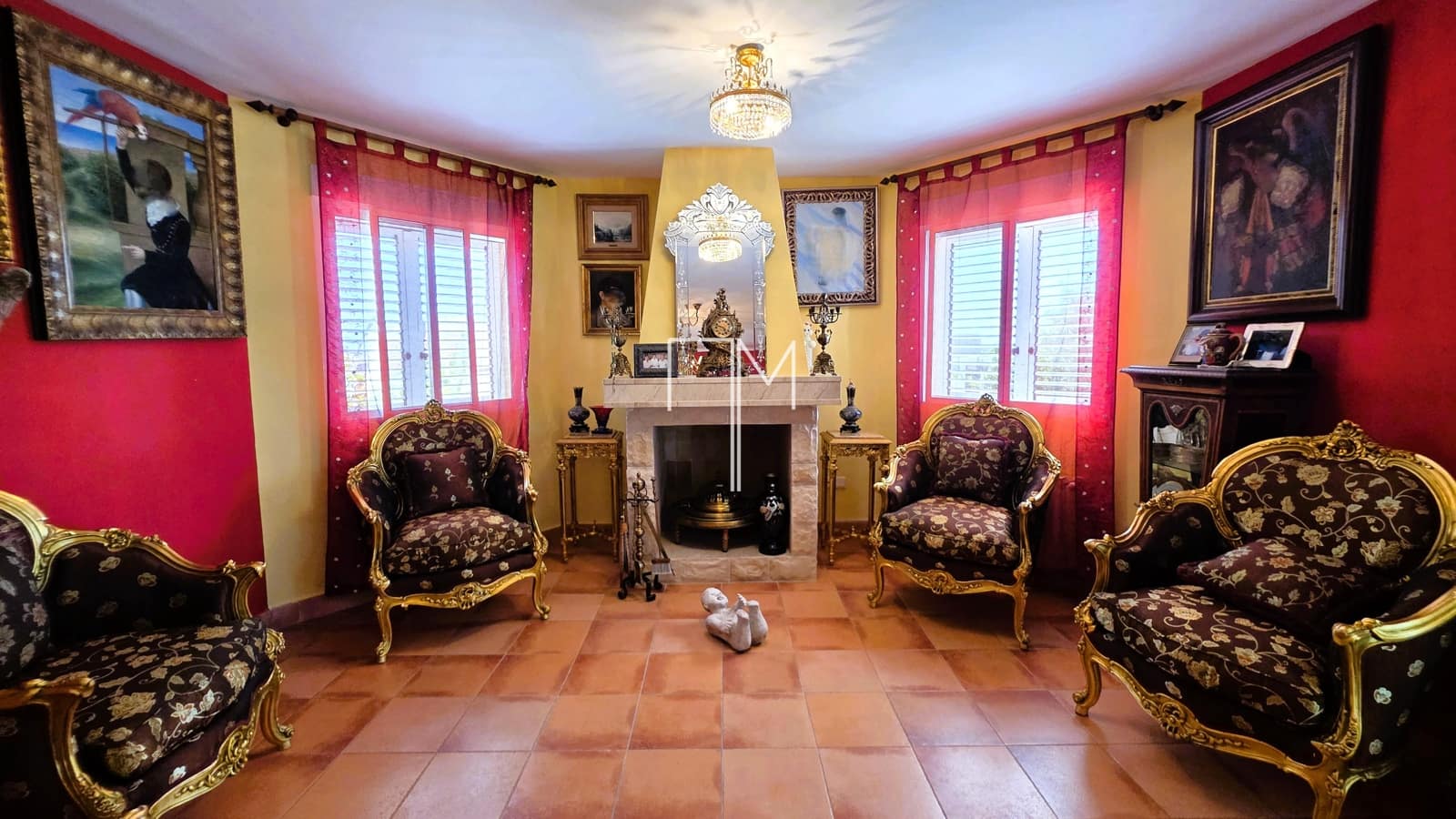 4 bedroom Villa for sale in Chiva with pool garage - € 443,000 (Ref: 9919056)