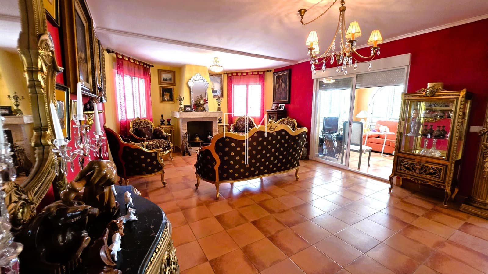 4 bedroom Villa for sale in Chiva with pool garage - € 443,000 (Ref: 9919056)