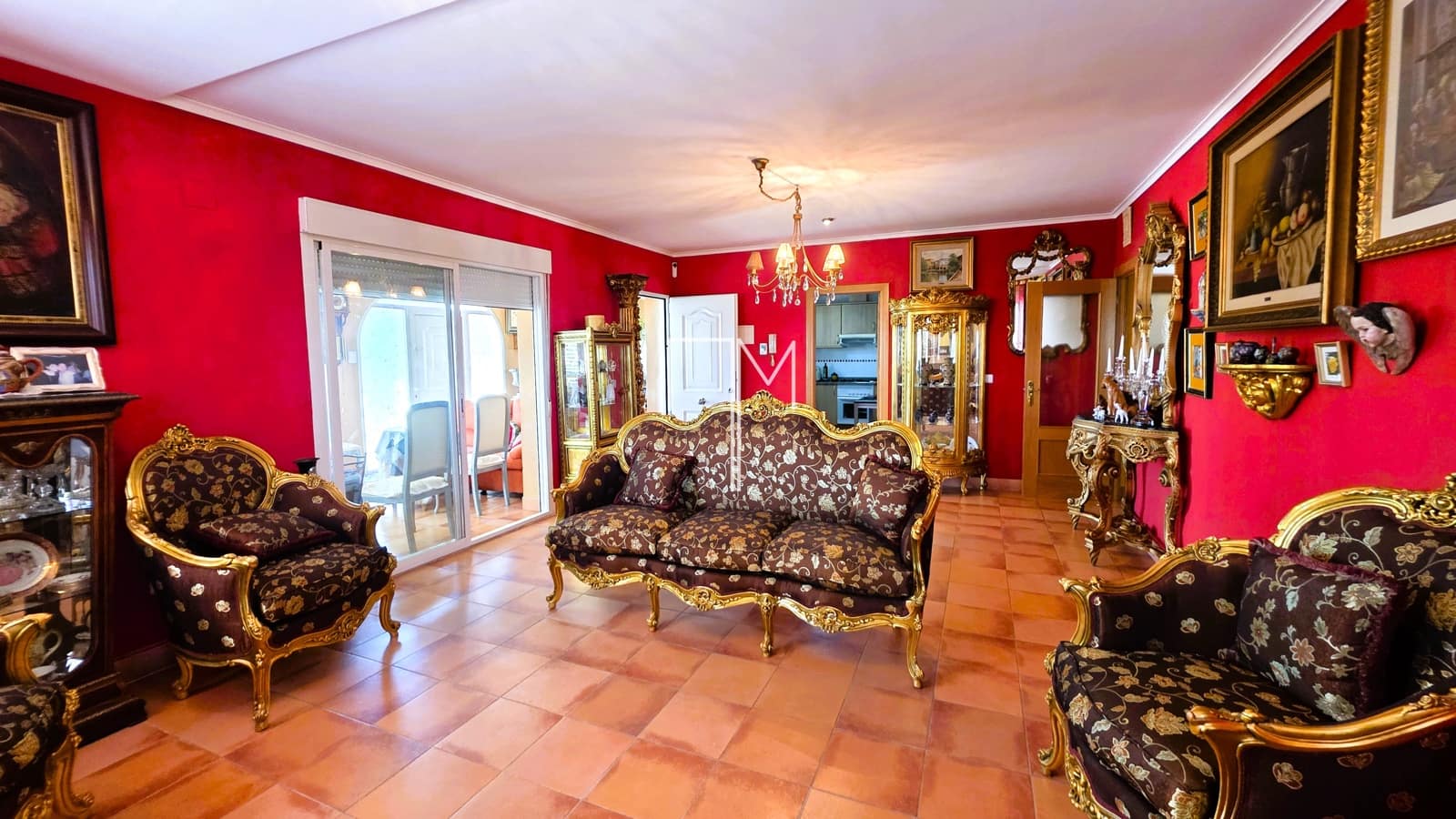 4 bedroom Villa for sale in Chiva with pool garage - € 443,000 (Ref: 9919056)