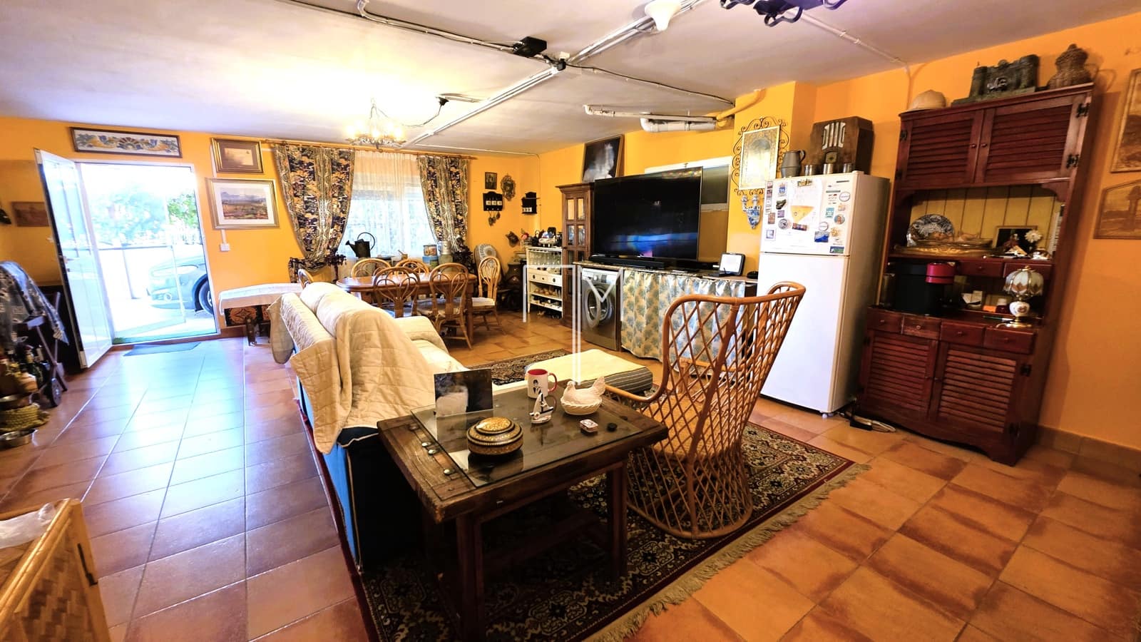 4 bedroom Villa for sale in Chiva with pool garage - € 443,000 (Ref: 9919056)