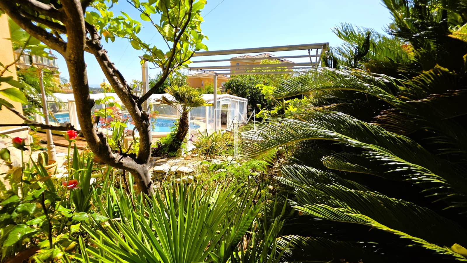 4 bedroom Villa for sale in Chiva with pool garage - € 443,000 (Ref: 9919056)