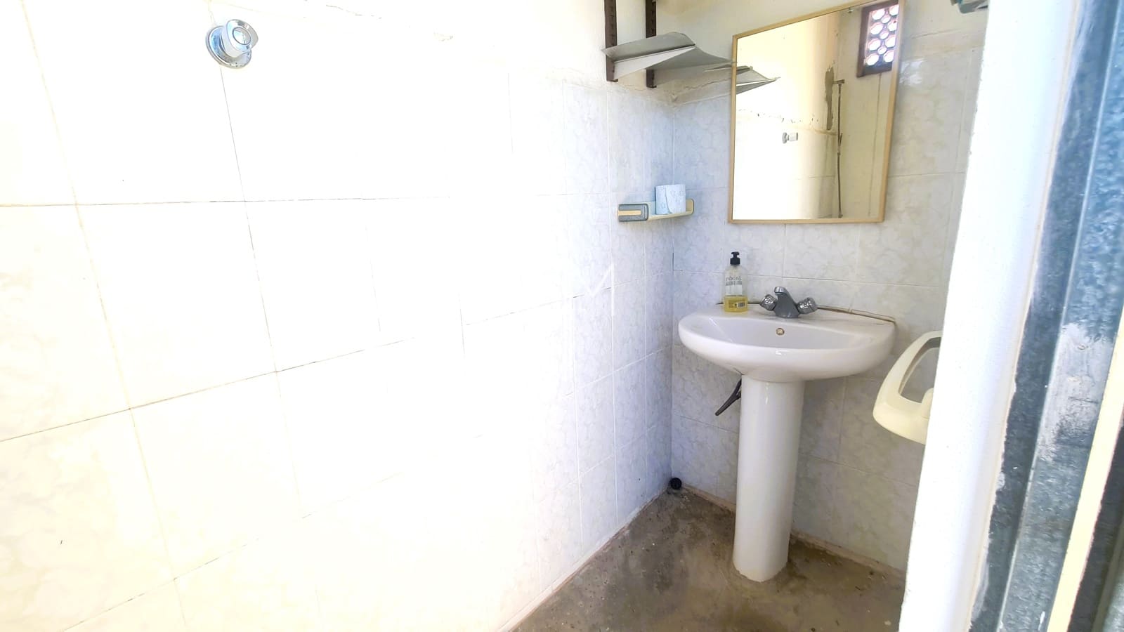 4 slaapkamer Villa te koop in Alberic met zwembad garage - € 265.000 (Ref: 9935269)