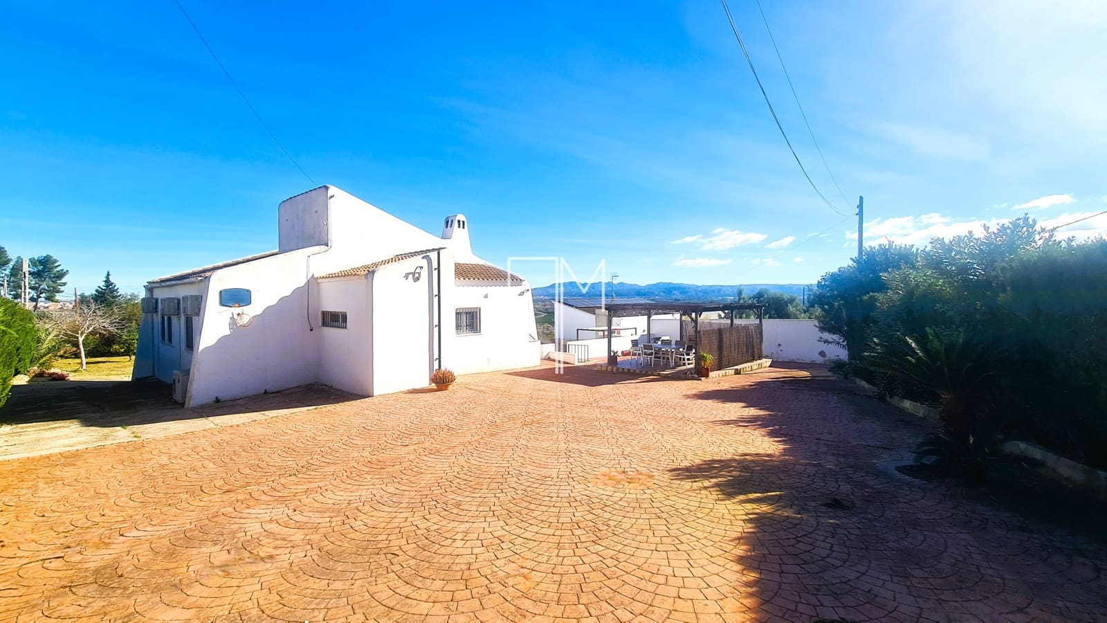4 slaapkamer Villa te koop in Alberic met zwembad garage - € 265.000 (Ref: 9935269)