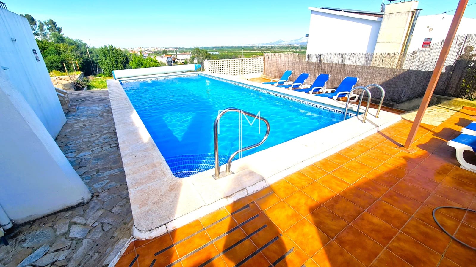 4 slaapkamer Villa te koop in Alberic met zwembad garage - € 265.000 (Ref: 9935269)