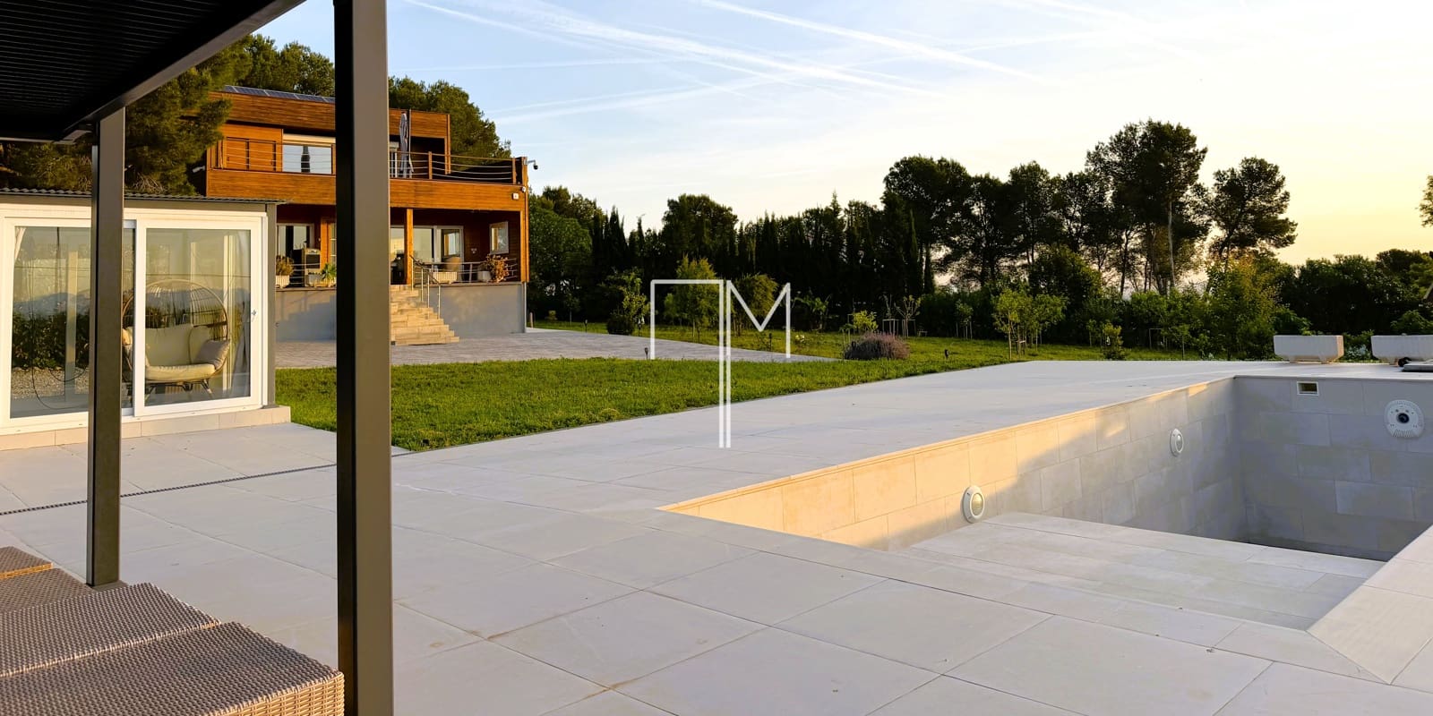 5 chambre Villa/Maison à vendre à Alberic avec piscine garage - 490 000 € (Ref: 9944911)