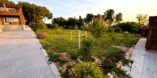 5 chambre Villa/Maison à vendre à Alberic avec piscine garage - 490 000 € (Ref: 9944911)