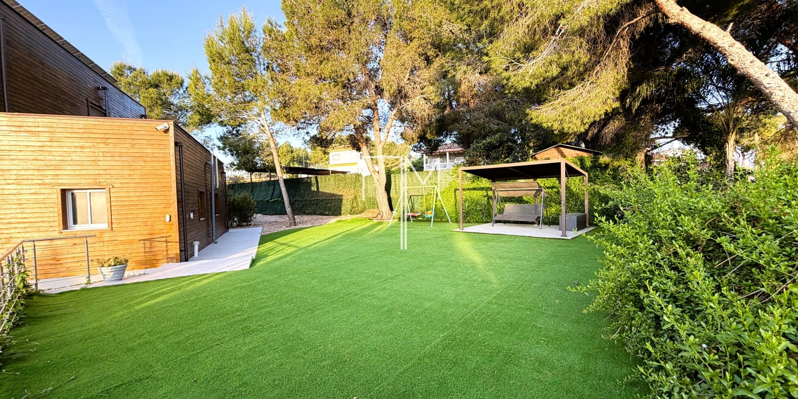 5 chambre Villa/Maison à vendre à Alberic avec piscine garage - 490 000 € (Ref: 9944911)