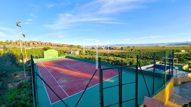 5 Zimmer Villa zu verkaufen in Alberic mit Pool Garage - 390.000 € (Ref: 9948952)