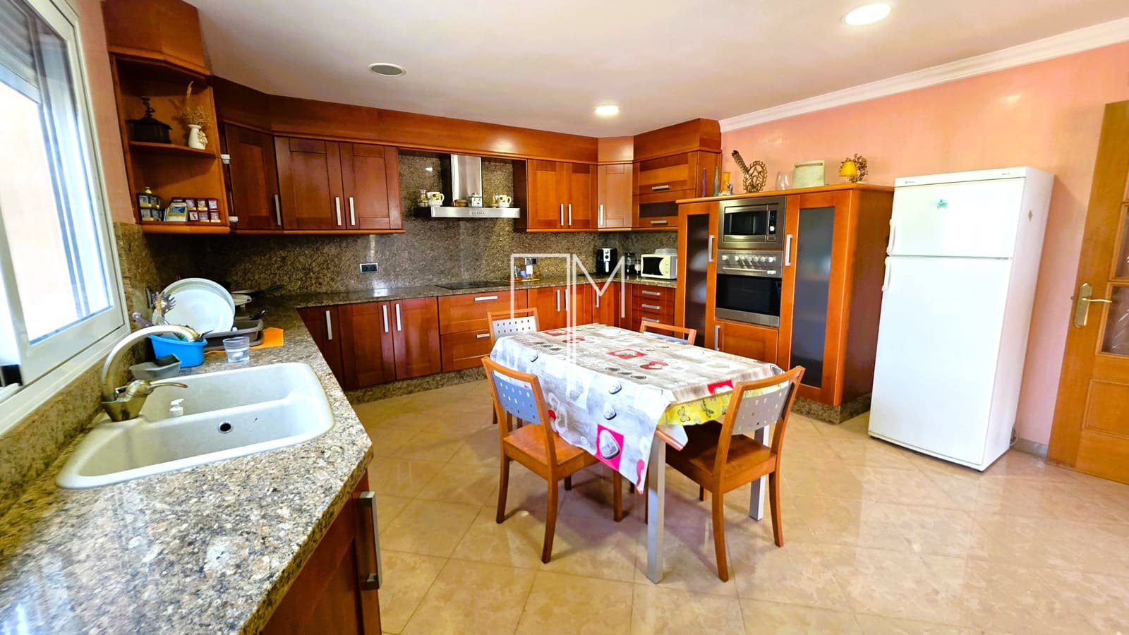 4 soverom Villa til salgs i Enguera med svømmebasseng garasje - € 560 000 (Ref: 9965754)